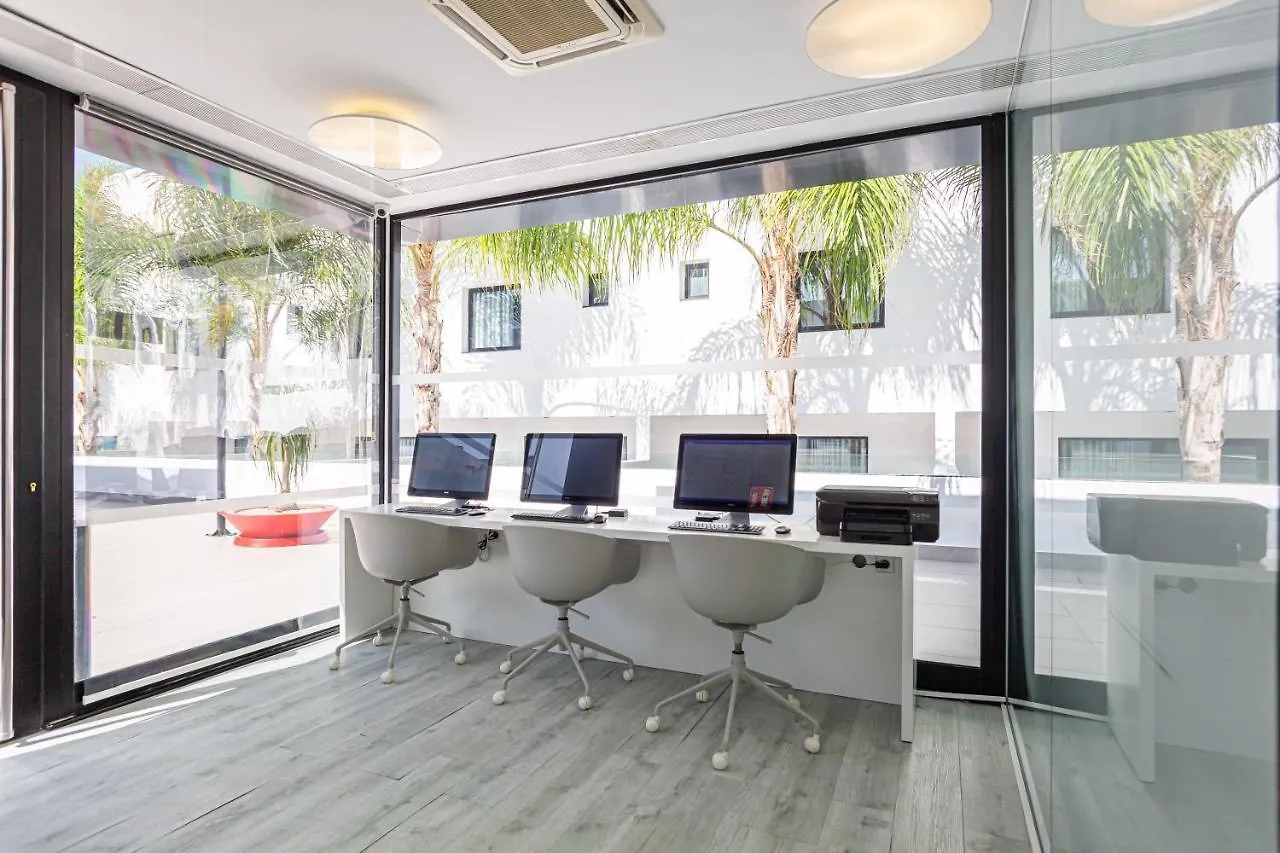 מלון דירות פלאייה דן בוסה Migjorn Ibiza Suites & Spa