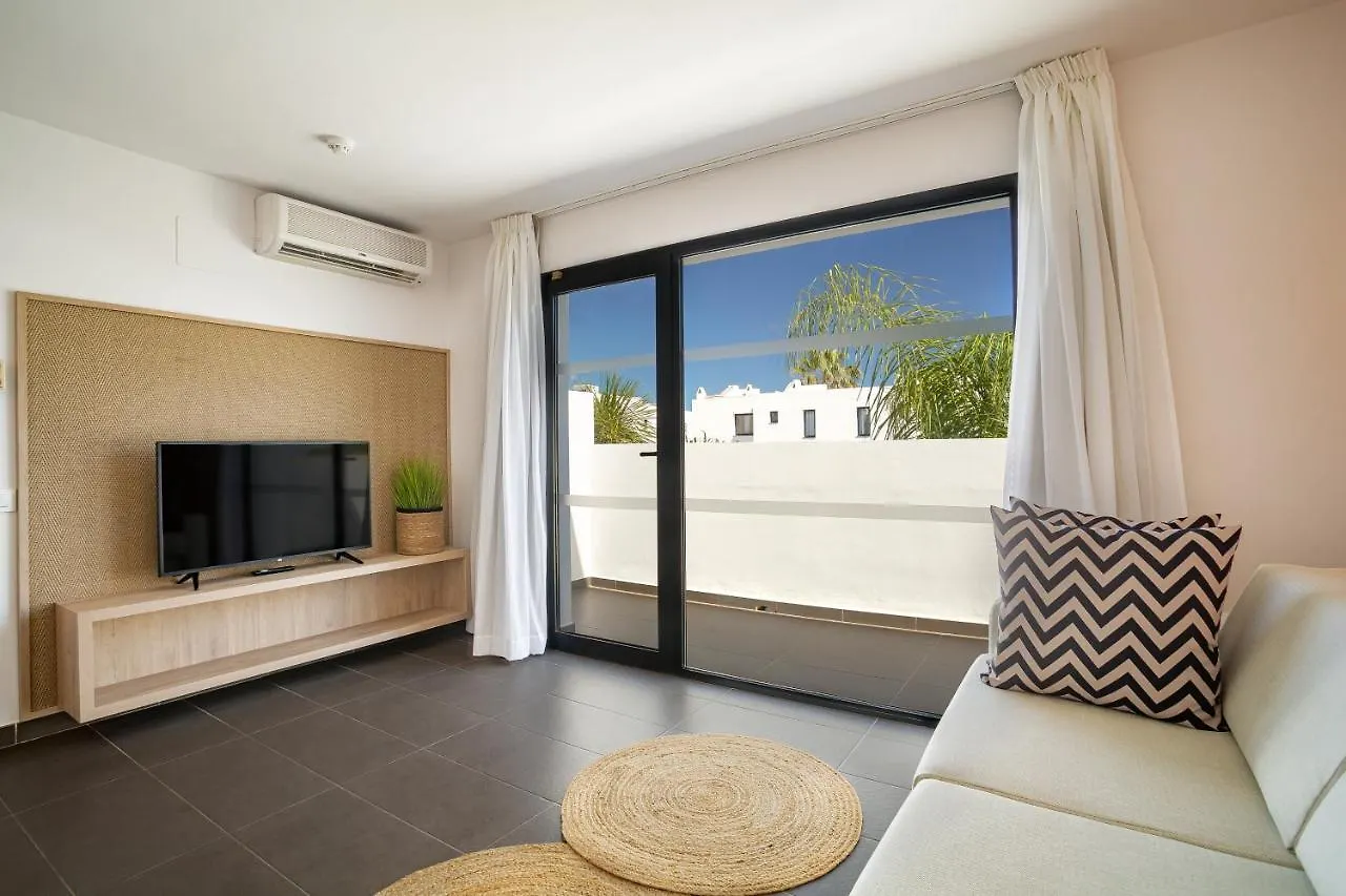 מלון דירות פלאייה דן בוסה Migjorn Ibiza Suites & Spa