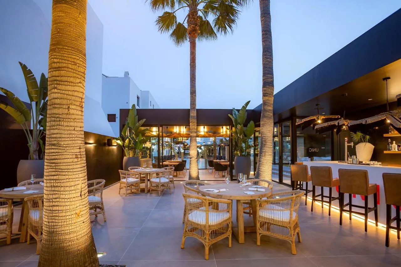 פלאייה דן בוסה Migjorn Ibiza Suites & Spa ספרד