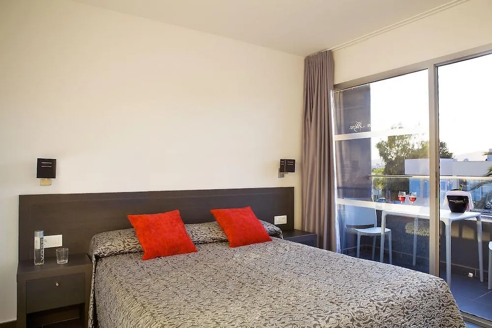 מלון דירות פלאייה דן בוסה Migjorn Ibiza Suites & Spa