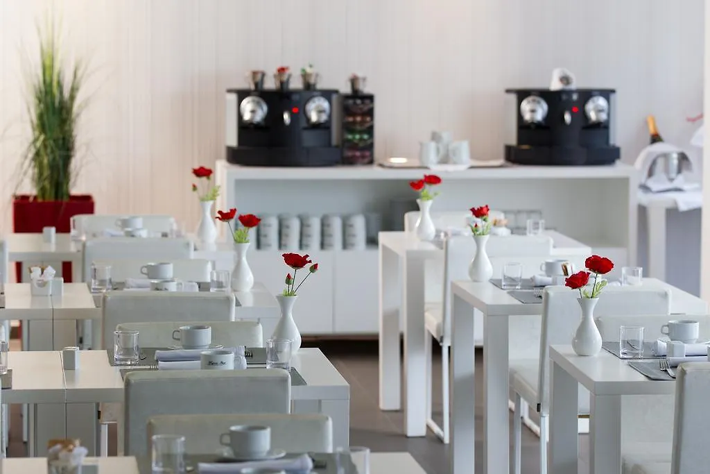 מלון דירות פלאייה דן בוסה Migjorn Ibiza Suites & Spa