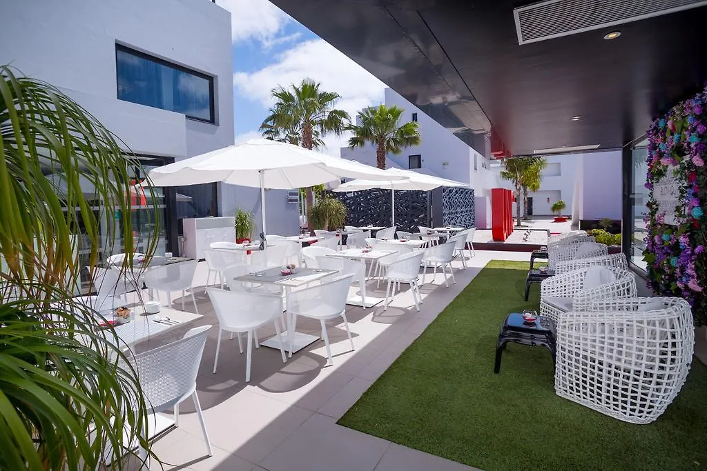 פלאייה דן בוסה Migjorn Ibiza Suites & Spa