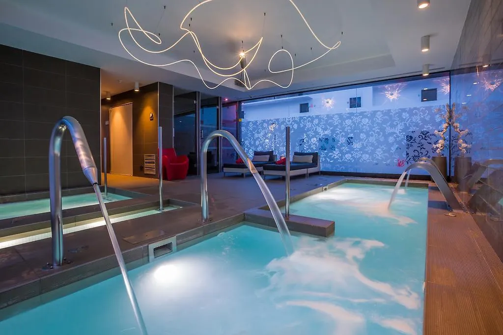 **** מלון דירות פלאייה דן בוסה Migjorn Ibiza Suites & Spa ספרד